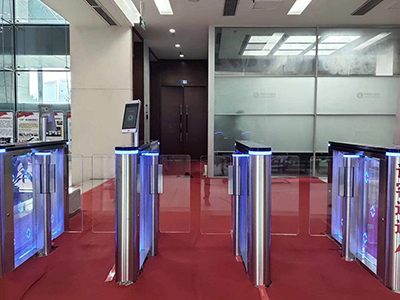 人臉識(shí)別閘機(jī)成通道行業(yè)新趨勢(shì) 哪家好？?jī)r(jià)格怎么樣？代理招商，生產(chǎn)廠家，價(jià)格，哪家好，多少錢(qián)，品牌，報(bào)價(jià)，廠家，哪個(gè)公司好 