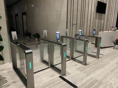 人臉識別閘機,人臉識別閘機廠家,門禁閘機系統(tǒng),門禁人臉識別-路可路美人臉識別閘機,人臉識別閘機廠家,門禁閘機系統(tǒng),門禁人臉識別-路可路美人臉識別閘機受到各大企業(yè)青睞,路可路美園區(qū)人臉閘機解決方案成寵兒 哪家好？價格怎么樣？代理招商，生產(chǎn)廠家，價格，哪家好，多少錢，品牌，報價，廠家，哪個公司好 