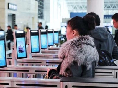 健康碼出入境口岸健康碼驗(yàn)證人臉測(cè)溫閘機(jī)測(cè)溫 哪家好？價(jià)格怎么樣？代理招商，生產(chǎn)廠家，價(jià)格，哪家好，多少錢，品牌，報(bào)價(jià)，廠家，哪個(gè)公司好