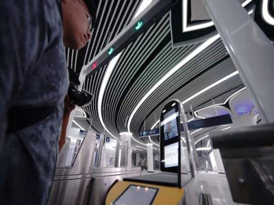 機(jī)場(chǎng)健康碼驗(yàn)證人臉測(cè)溫閘機(jī) 哪家好？價(jià)格怎么樣？代理招商，生產(chǎn)廠家，價(jià)格，哪家好，多少錢，品牌，報(bào)價(jià)，廠家，哪個(gè)公司好