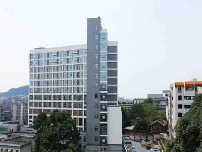 四川省,自貢市醫(yī)院健康碼,測(cè)溫,人臉識(shí)別,閘機(jī)自貢市第三人民醫(yī)院測(cè)溫閘機(jī),健康碼核驗(yàn),FS200C 哪家好？?jī)r(jià)格怎么樣？代理招商，生產(chǎn)廠家，價(jià)格，哪家好，多少錢，品牌，報(bào)價(jià)，廠家，哪個(gè)公司好 自貢市第三人民醫(yī)院始建于1950年，是一所集醫(yī)、教、研、防為一體，?？铺厣怀龅膱@林式國(guó)家三級(jí)甲等綜合性醫(yī)院。采用路可路美健康碼人臉測(cè)溫閘機(jī)為就診人員提供便捷就診通行服務(wù)。