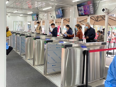 四川省人民醫(yī)院啟用天府健康碼測溫閘機(jī)，為患者提供便捷就醫(yī)服務(wù) 哪家好？價(jià)格怎么樣？代理招商，生產(chǎn)廠家，價(jià)格，哪家好，多少錢，品牌，報(bào)價(jià)，廠家，哪個(gè)公司好 