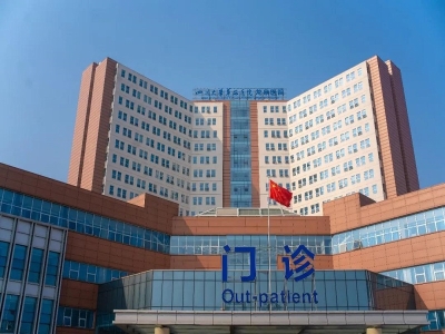 四川省,成都市,龍泉驛區(qū)醫(yī)院健康碼,測溫,人臉識(shí)別,閘機(jī)快訊：成都市龍泉驛區(qū)第二人民醫(yī)院啟用健康碼測溫通道閘機(jī)進(jìn)行出入管控，實(shí)現(xiàn)就醫(yī)便捷通行 哪家好？價(jià)格怎么樣？代理招商，生產(chǎn)廠家，價(jià)格，哪家好，多少錢，品牌，報(bào)價(jià)，廠家，哪個(gè)公司好 