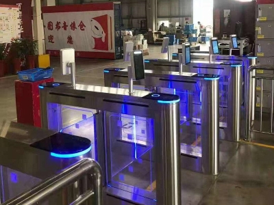 電子哨兵，助力疫情防控，醫(yī)院健康碼核驗(yàn)測溫人行通道用新招 哪家好？價(jià)格怎么樣？代理招商，生產(chǎn)廠家，價(jià)格，哪家好，多少錢，品牌，報(bào)價(jià)，廠家，哪個(gè)公司好 